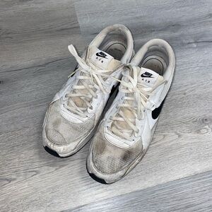 Nike Air MAX White and Black Sneakers